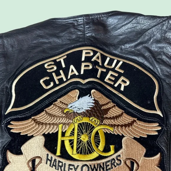 Vintage Ladies Harley Davidson Motorcycle HOG Owners Club Leather Vest 50+ Pins - Picture 3 of 14